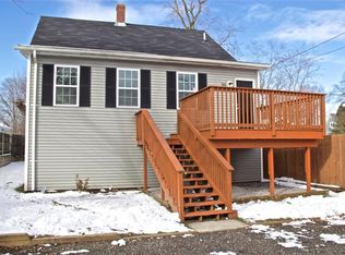 39 Temple Ave, Warwick, RI 02888