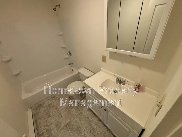 1135 E Chestnut St — Photo 7