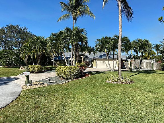 2nd image of 3002 NE Ivy Ln