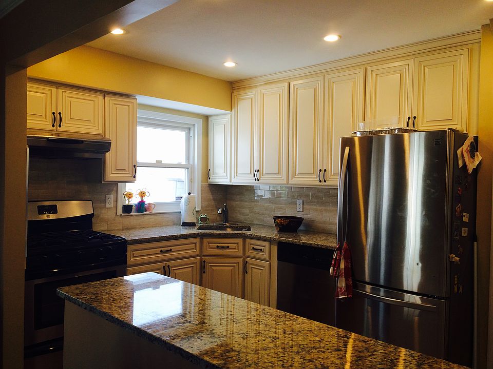 2nd image of 7311 Sunflower Dr
