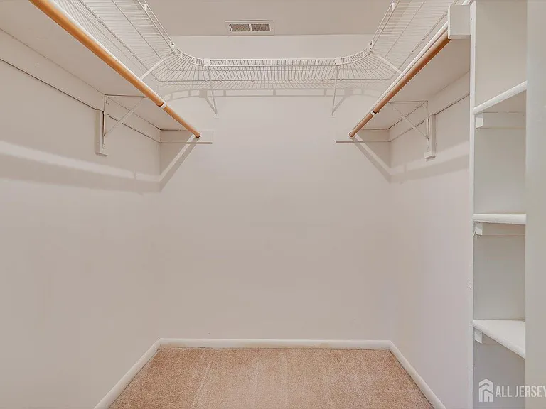 115 Ravens Crest Dr — Photo 14