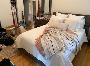 220 Commonwealth Ave APT 5, Boston, MA 02116