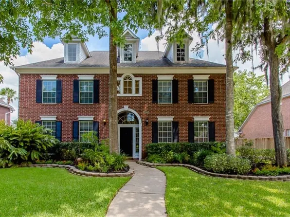 1510 Pecan Trace Ct, Sugar Land, TX 77479