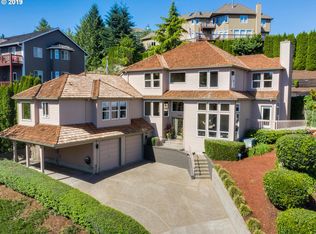 13749 SW Benchview Pl, Tigard, OR 97223