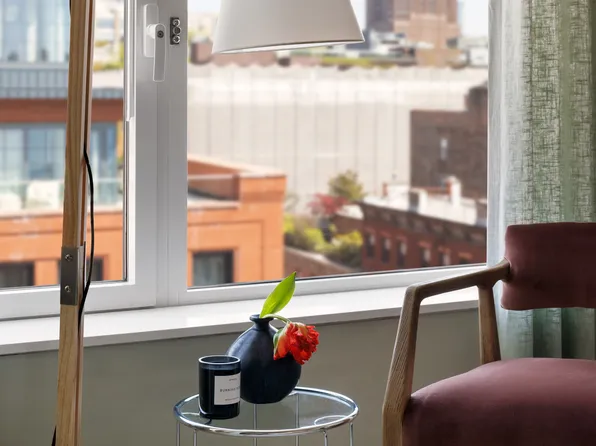 450 Washington Street image 12 of 29