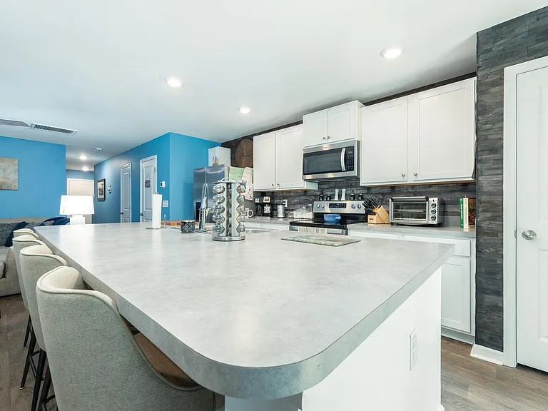 4589 Palm View Cir — Photo 5