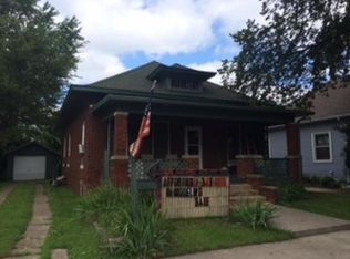 812 Broadway Ave, Mattoon, IL 61938