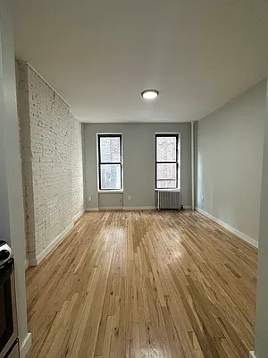 Rented by Peter R. Hungerford, LREB | media 3