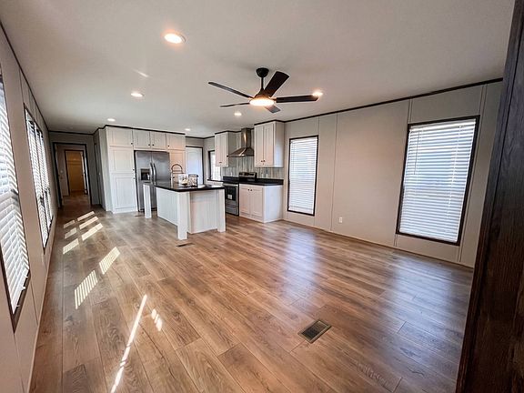 3rd image of 18733 Samuels Rd #63