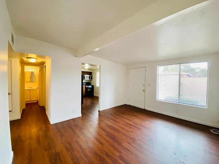 Fairmount-4215 — Photo 6
