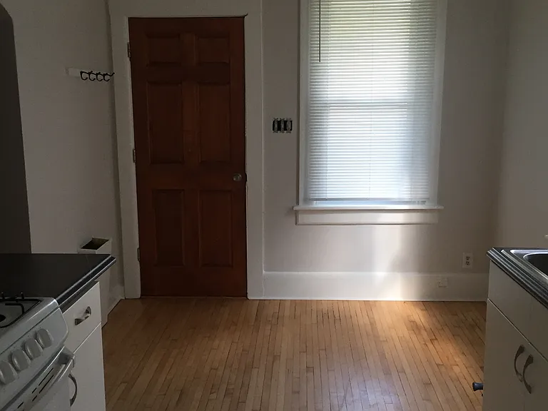 2534 N Weil St — Photo 7
