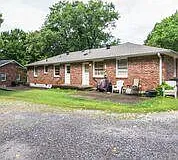 2 bed, 900 sqft, $1,695 — Photo 2