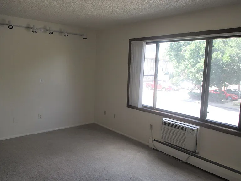 2200 Canyon — Photo 11
