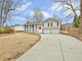 2082 Cezar Dr NW, Kennesaw, GA 30152