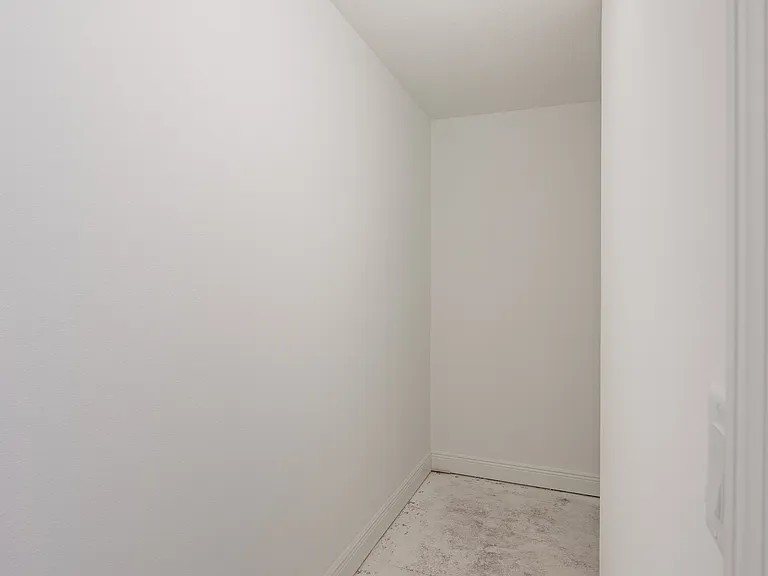10132 Peebles St — Photo 57