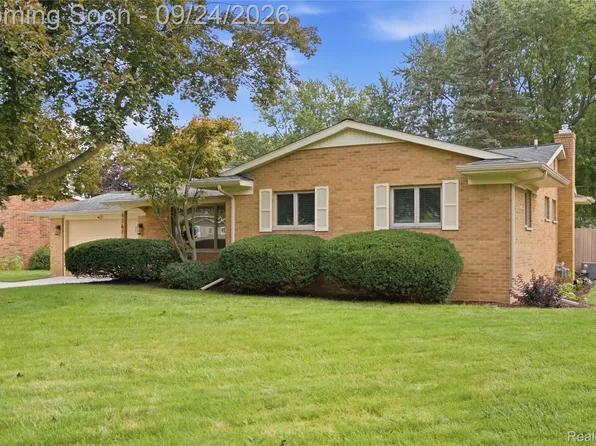 4367 Old Colony Dr, Flint, MI 48507
