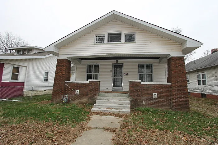 721 Taylor Ave photo 1