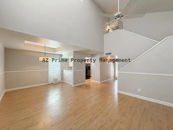 13817 N 42nd St — Photo 6