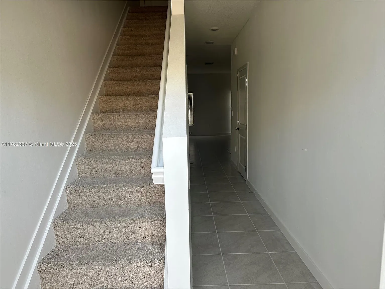 3 bed, 2.5 bath, $2,800 — Photo 2