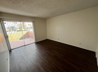 594 E Chuckwalla Rd APT 2, Palm Springs, CA 92262