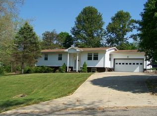 247 Nurad Rd, Athens, OH 45701