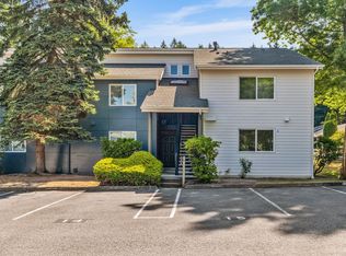 12608 NE 119th St UNIT B5, Kirkland, WA 98034