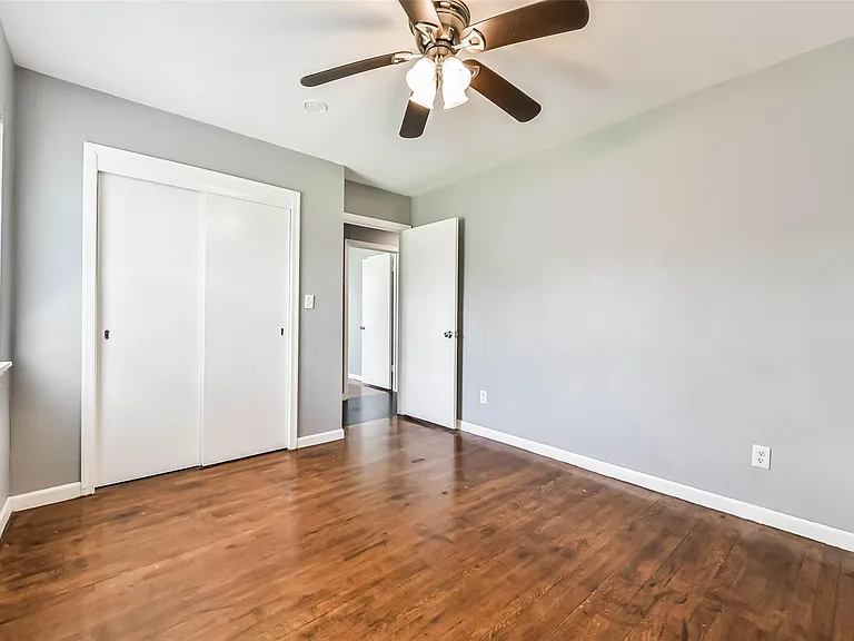 938 Vivian Ave — Photo 18