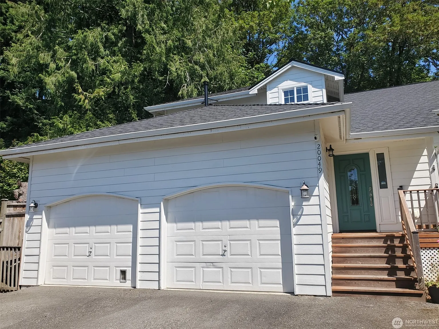 5 bed, 3.5 bath, 2560 sqft, $3,600 — Photo 1