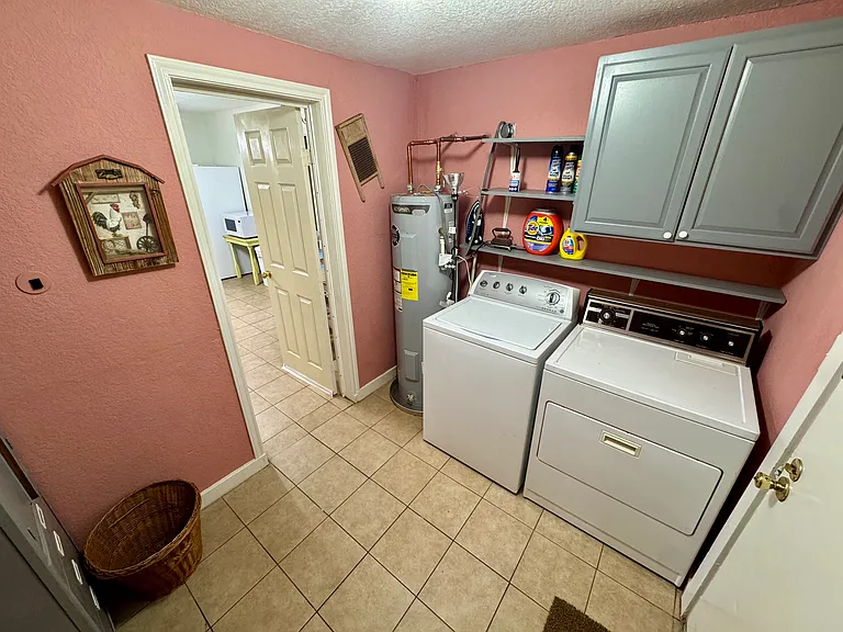 282 Carl St — Photo 23