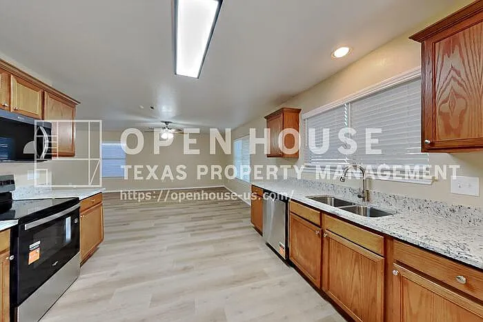 616 Destin Dr — Photo 5