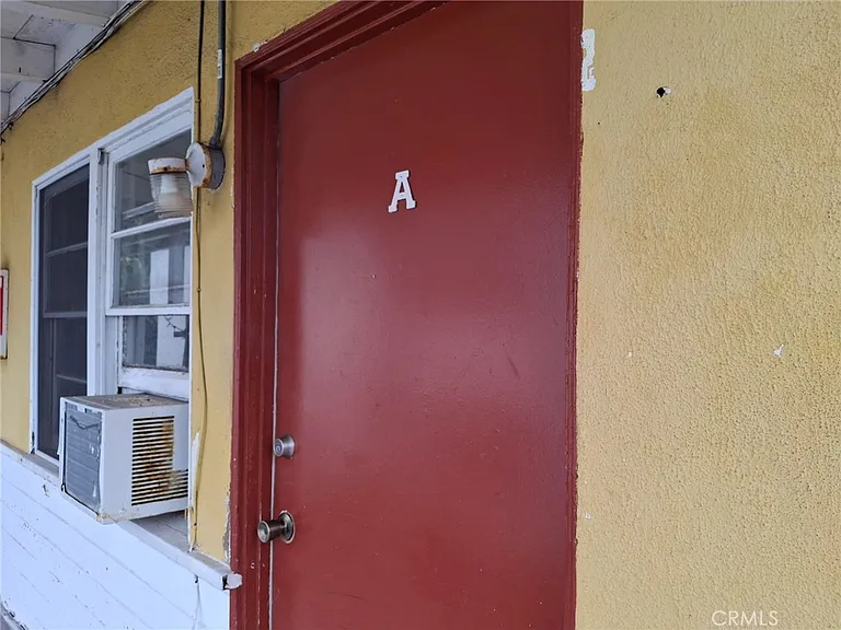 207 W La Paloma — Photo 2