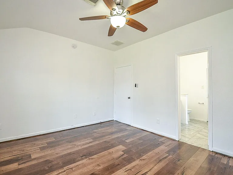 18142 Sorrell Oaks Ln — Photo 15