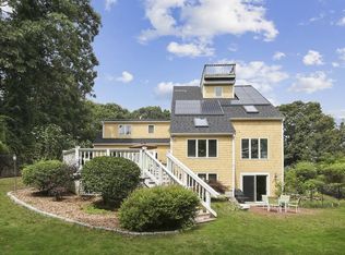 93 Manomet Point Rd, Plymouth, MA 02360