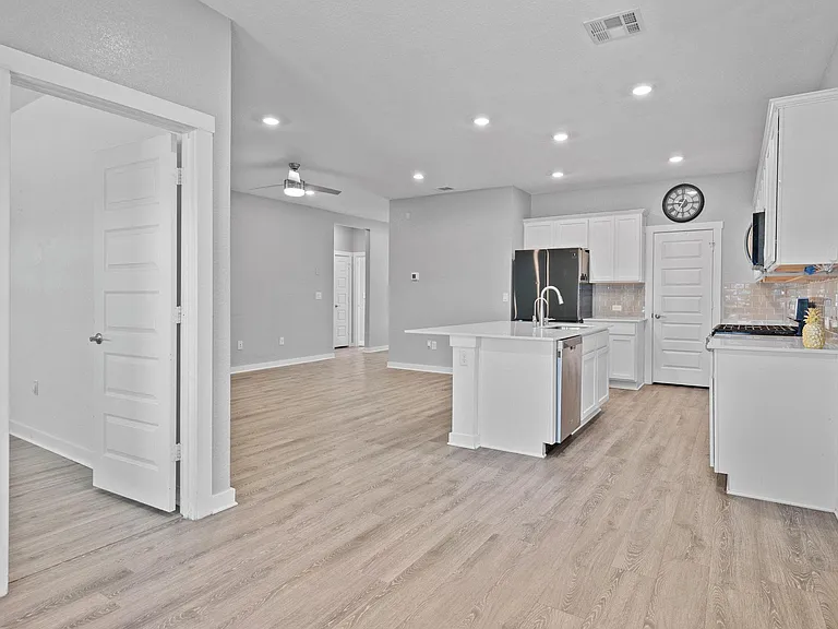 129 Cupreata Ln — Photo 10