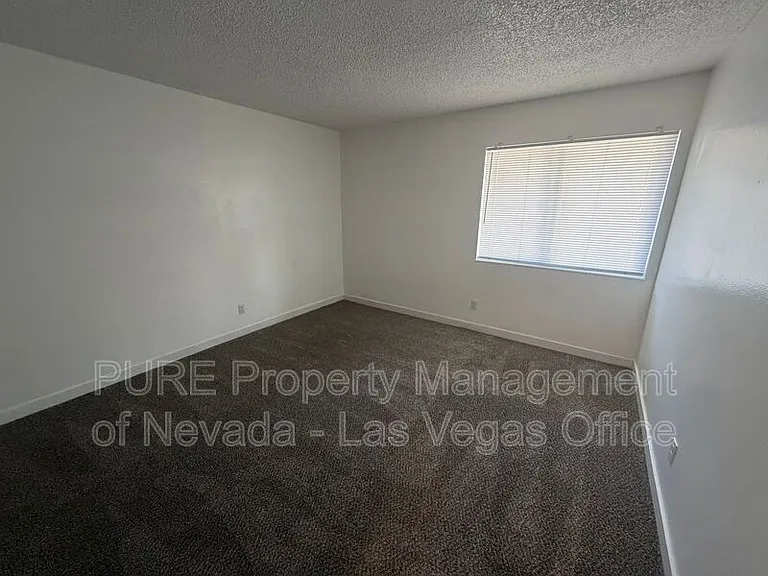 1405 Vegas Valley Dr #193-bldg 20 — Photo 21