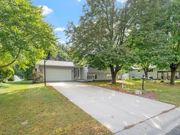 6542 Black Duck Dr S, Lino Lakes, MN 55014