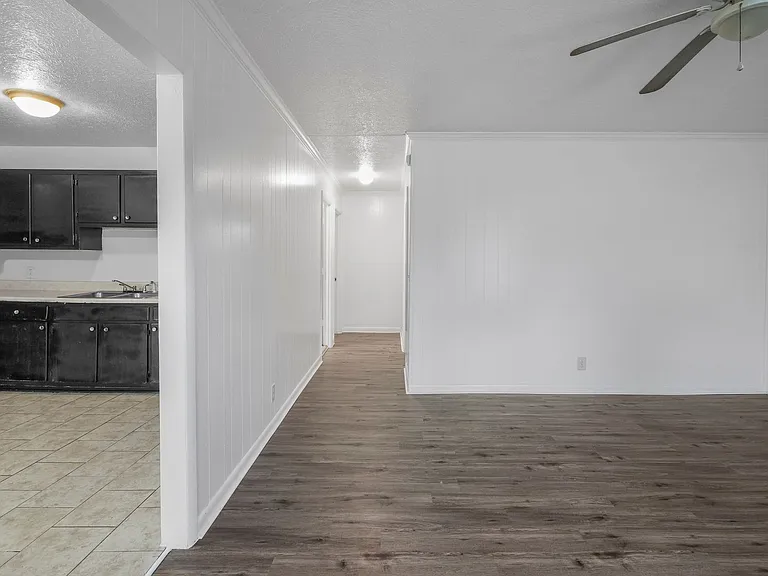122 S Ford St — Photo 3