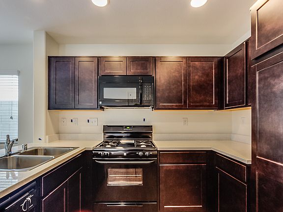 4th image of 4132 Sandy Breeze Ln