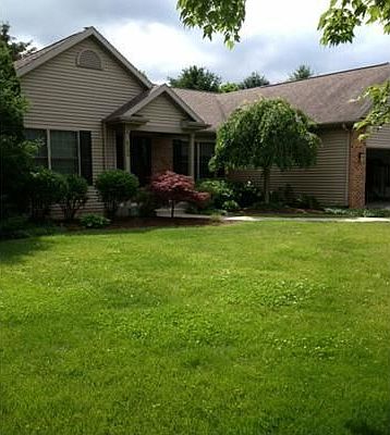 2nd image of 6304 Cedar Ct