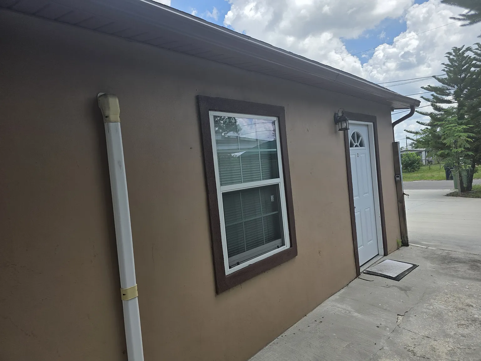 1 bed, 350 sqft, $1,400 — Photo 4