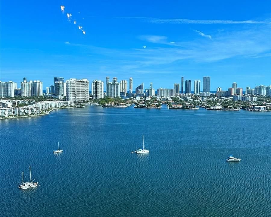 1st image of 17301 Biscayne Blvd APT 1910