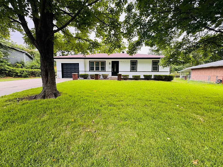 6417 N Bellefontaine Ave — Photo 2