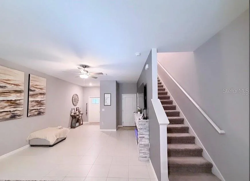 3 bed, 2.5 bath, 1634 sqft, $2,199 — Photo 3