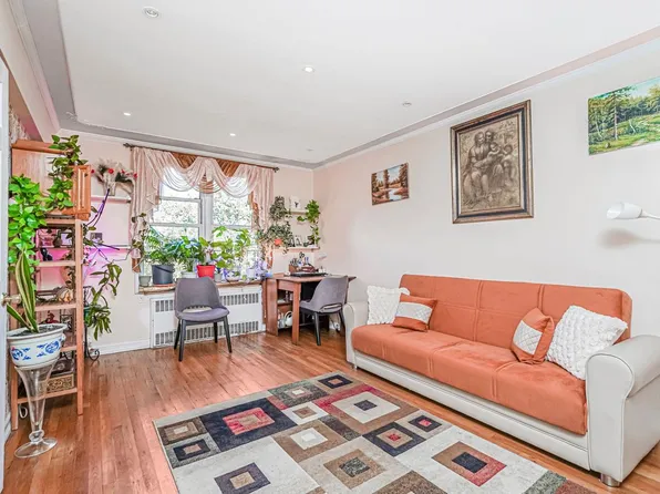 2675 East 7th Street image 8 of 28