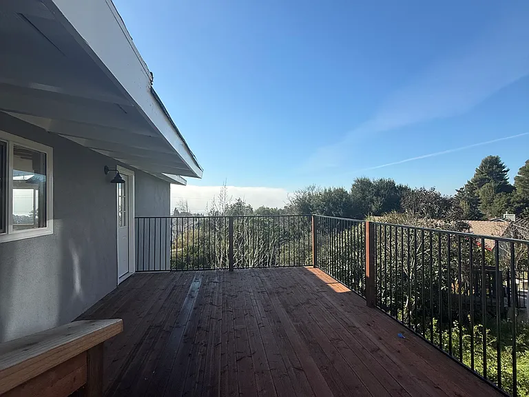 79 Carolina Dr — Photo 2