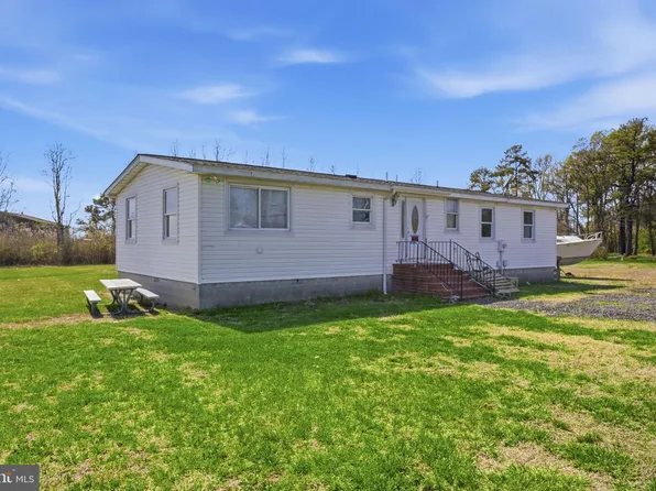 5666 Walnut St, Rock Hall, MD 21661