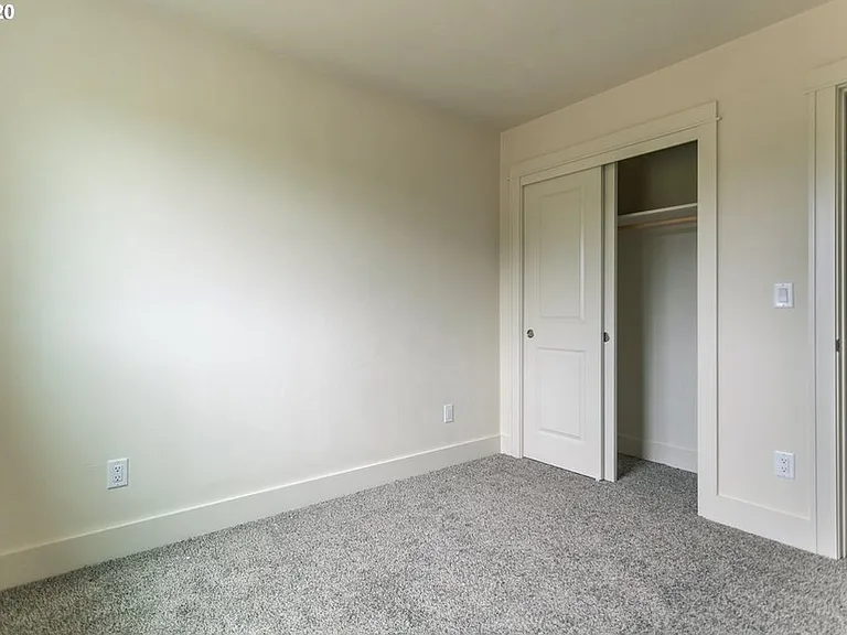 2614 Ross Ln — Photo 7