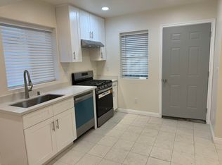 686 Abbey Ln APT E, Pomona, CA 91767
