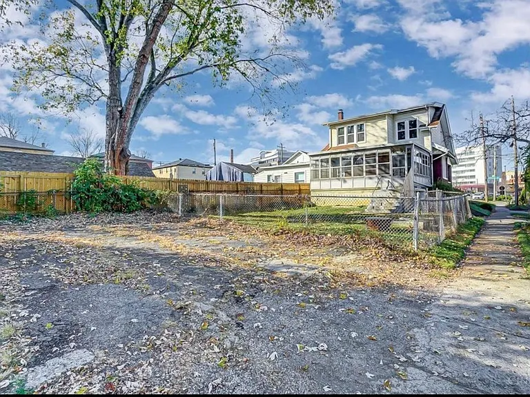 3840 Edwards Rd — Photo 29