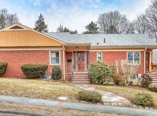 11 Morningside Dr, Arlington, MA 02474